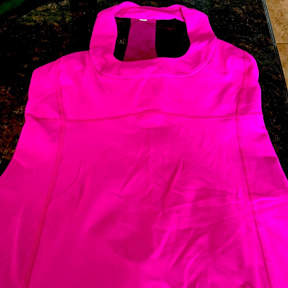 Lulu yoga tank